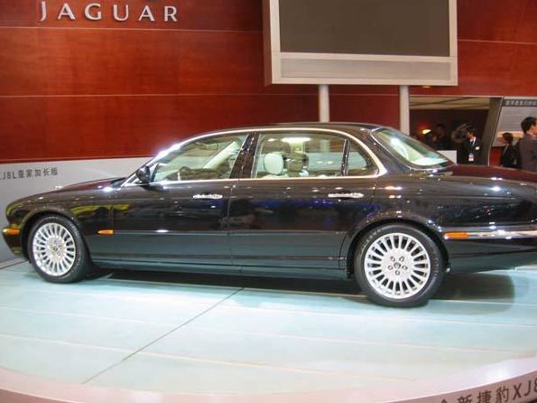 查看小图可用键盘的←或 翻页2007款 捷豹xj xj8l 4.2 皇家加长版