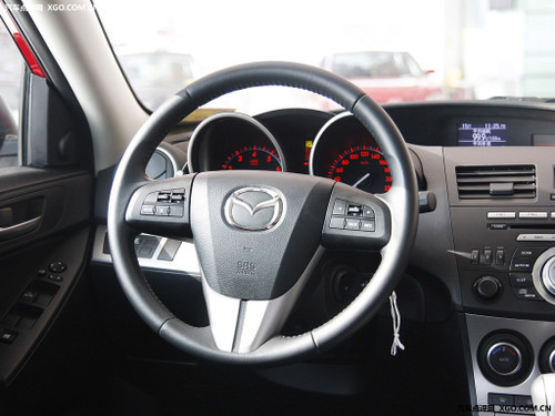 “海归派” 原装进口Mazda3两厢车主写真