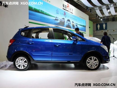 售5.3-7.5万元 长安正式发布CX20预售价