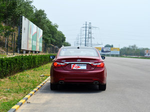 北京现代索纳塔八全系优惠3万元 有现车