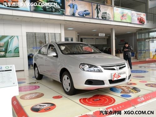 义乌长安CX30降4000元送油卡 现车销售