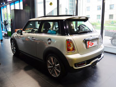 或年底发布 全新MINI Cooper S路试谍照