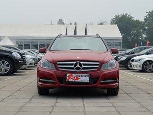 奔驰C级最高优惠5.5万元 店内少量现车