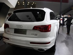 µQ7 6.0 V12 TDI 콢