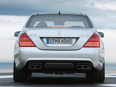 奔驰S级S65 AMG优惠30万 少量现车供应
