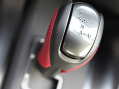 新款日产GT-R订金最低10万 提车周期长