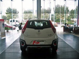 MG3店内现车充足 目前价格直降1.45万