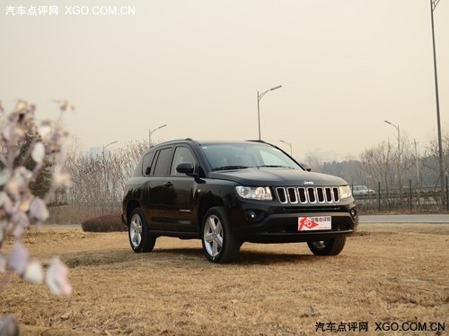 2012款Jeep指南者直降现金1万元 有现车