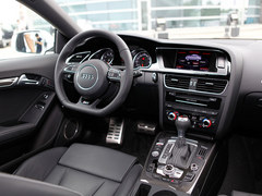 奥迪RS5 Coupe可预定 5万订金等三个月