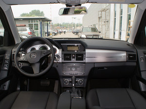 2011款奔驰GLK郑州直降3万元 现车销售