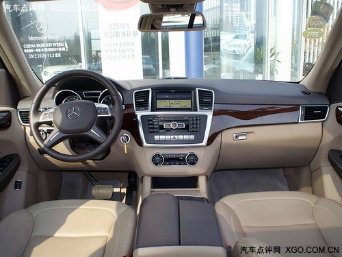 2013款奔驰ML350汽油版 现车开春畅销价