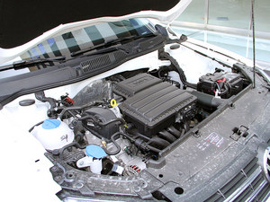 武汉大众朗行全系降1.8万 店内现车销售