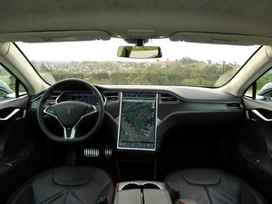 特斯拉Model S订金1.5万 最快两个月提