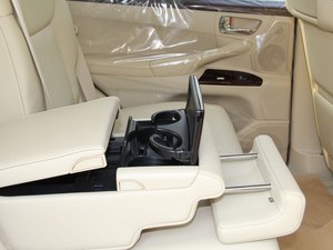 雷克萨斯LX570全港低价 豪华舒适强动力