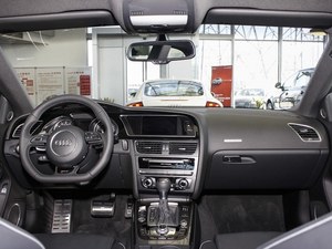奥迪RS 5部分车型优惠10万元 少量现车