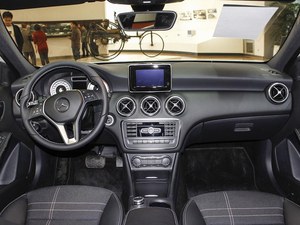奔驰A级车型最高优惠2万元 现车销售