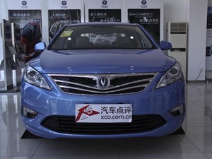 逸动购车现金优惠0.3万元 店内少量现车