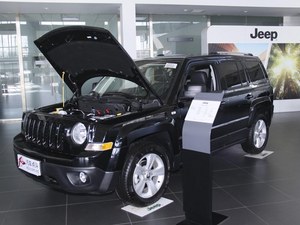 Jeep自由客部分现车在售 赠送2.5万礼包