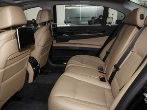 宝马7系现车最高优惠40万 超低折扣畅销