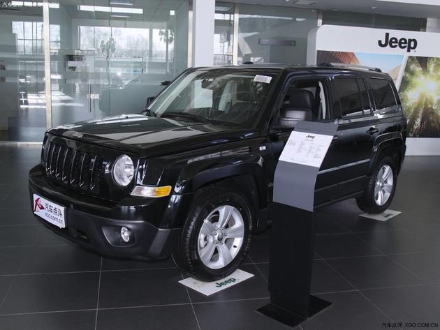 南昌JEEP自由客 最高可享受优惠2.5万元