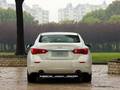 ӢQ50 3.7L ʰ