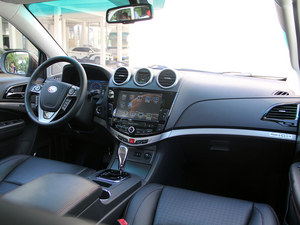 西安比亚迪S7升级版优惠0.3万元 送装潢