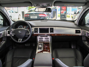 捷豹XF享受现金优惠10万元 现车销售