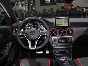 奔驰A级AMG优惠3.00万元 店内现车有售