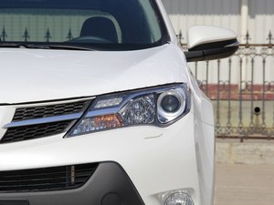 八月黄金购车季 丰田RAV4优惠5.35万