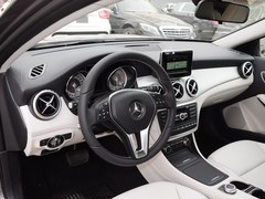 GLA GLA 220 4MATIC ʱ