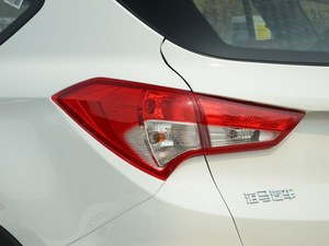 2016款海马S5售价8.58万起 购车送好礼