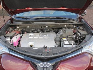 RAV4荣放现优惠0.8万 店内提供试乘试驾