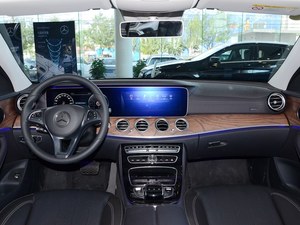 奔驰E级售价42.28万元起 欢迎到店垂询