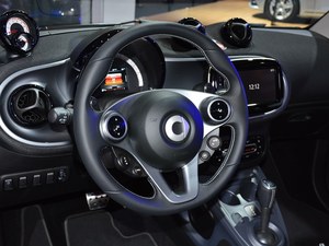 2017smart fortwo报价 售价13.99万起