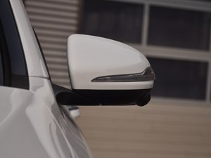 奔驰C级7月最新价格 平价销售31.28万起