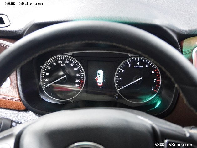 斯威X7自动挡车型8月份上市 搭6AT变速箱