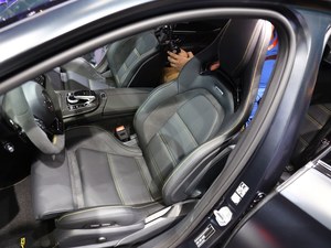 奔驰E级AMG价格稳定 售价162.98万起