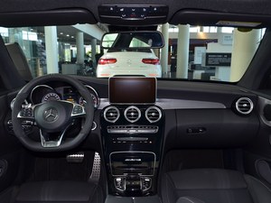 奔驰C级AMG热销中  售价61.88万元起