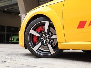 奥迪TT RS平价销售84.8万起 店内现车