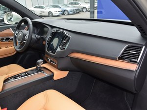 XC90进口购车优惠15万元 店内颜色可选