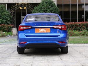 荣威i5优惠高达1.3万元 上海现车热销