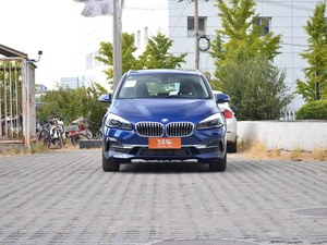 宝马2系旅行车 昆明现车限时优惠7.95万