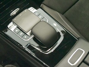 奔驰A级售价21.18万元起 欢迎试乘试驾