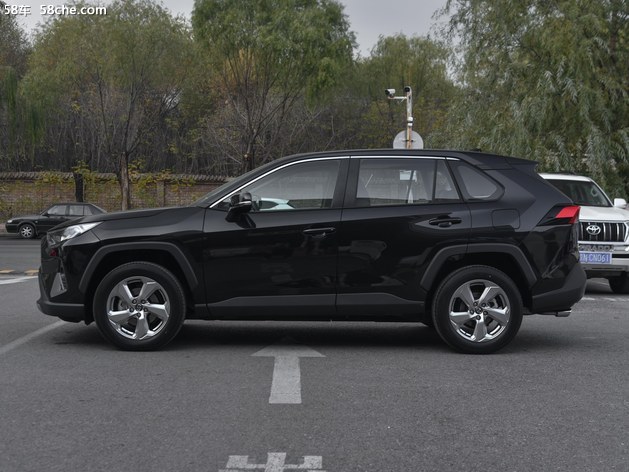 rav4荣放平价销售1748万起可试乘试驾