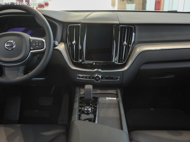 2022 ֠XC60 кA 6.3f