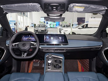 2025 MG7 2.0T 405 AT