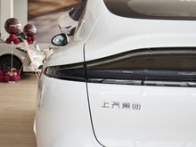 2025 ǼLS6 `{