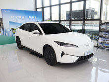 2025 ȁe7 520а