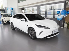 2025 06Դ EV 545KM