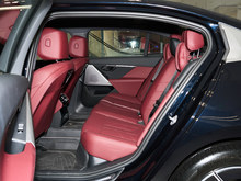 2025 Ri5 eDrive 40L M\b